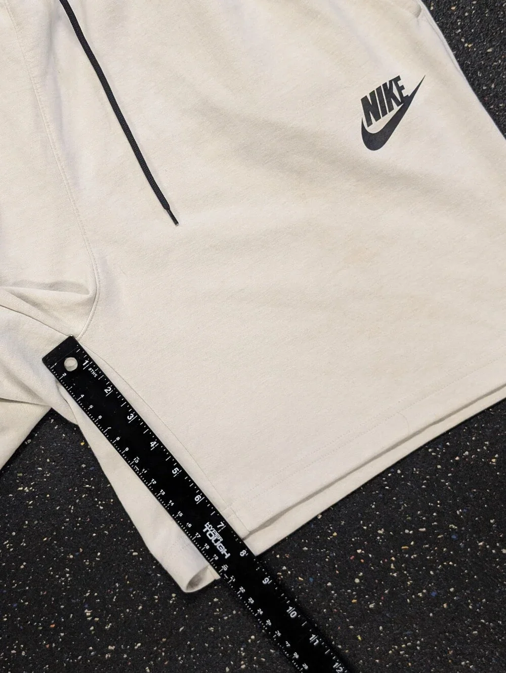 Nike Sportswear Tech Fleece Shorts Light Bone DD5301-210 Size 2XL